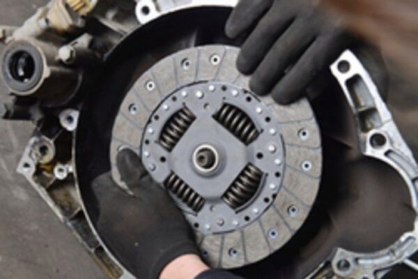 WHAT TO DO IF YOUR CLUTCH SMELLS LIKE IT’S BURNING?